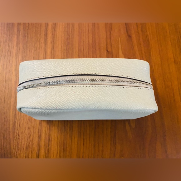 Coach Cosmetic Makeup Case Pouch Green Canvas - Picture 2 of 5